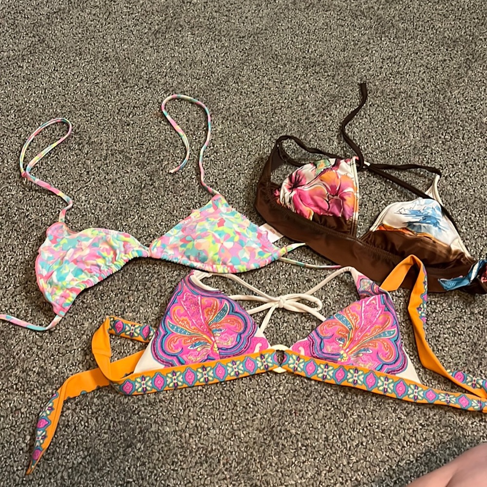 3 triangle swim tops.